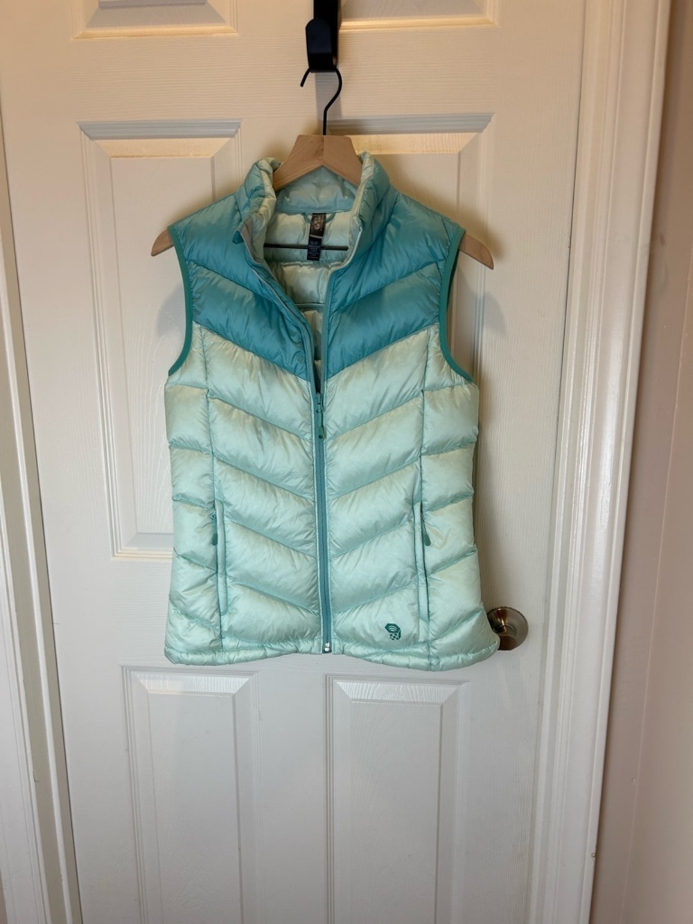 MOUNTAIN HARDWARE WOMEN DOWN PUFFER VEST SIZE SMALL